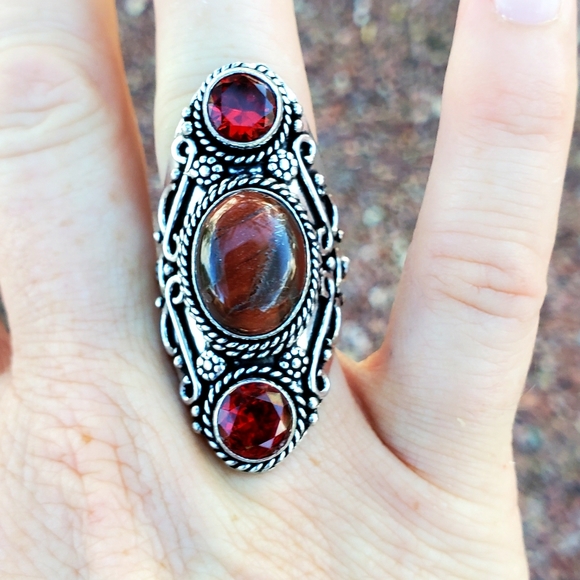 New Red Tiger Eye and Garnet 925 Silver Statement Ring. - Picture 13 of 16